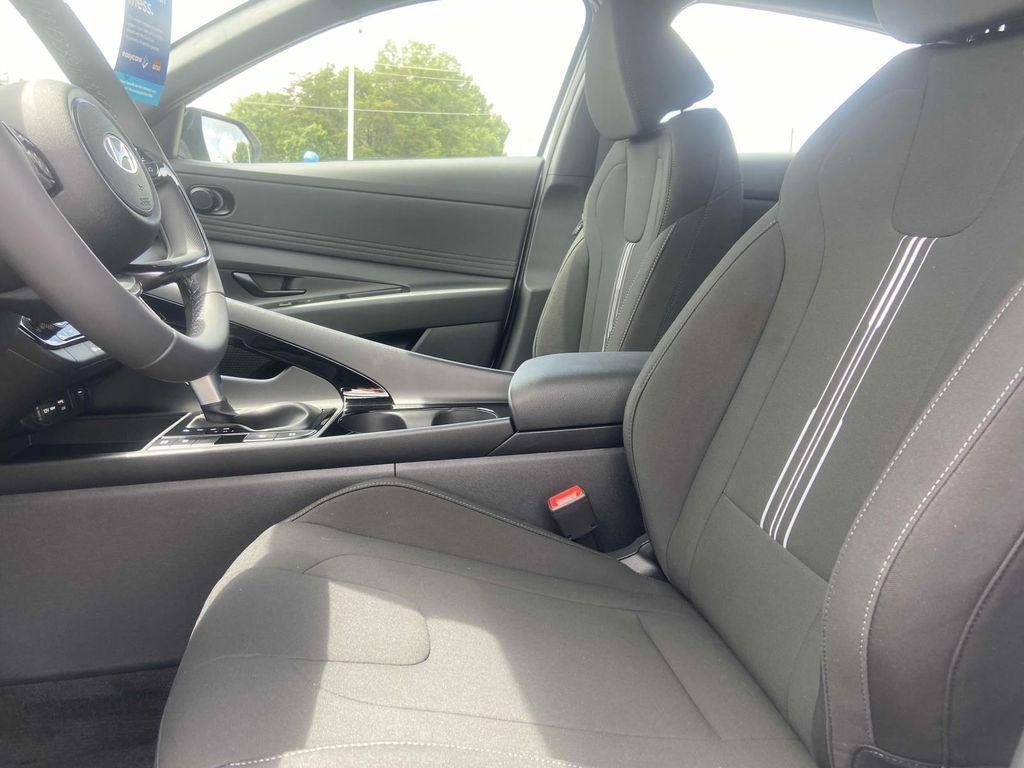 new 2025 Hyundai ELANTRA HEV car, priced at $28,195