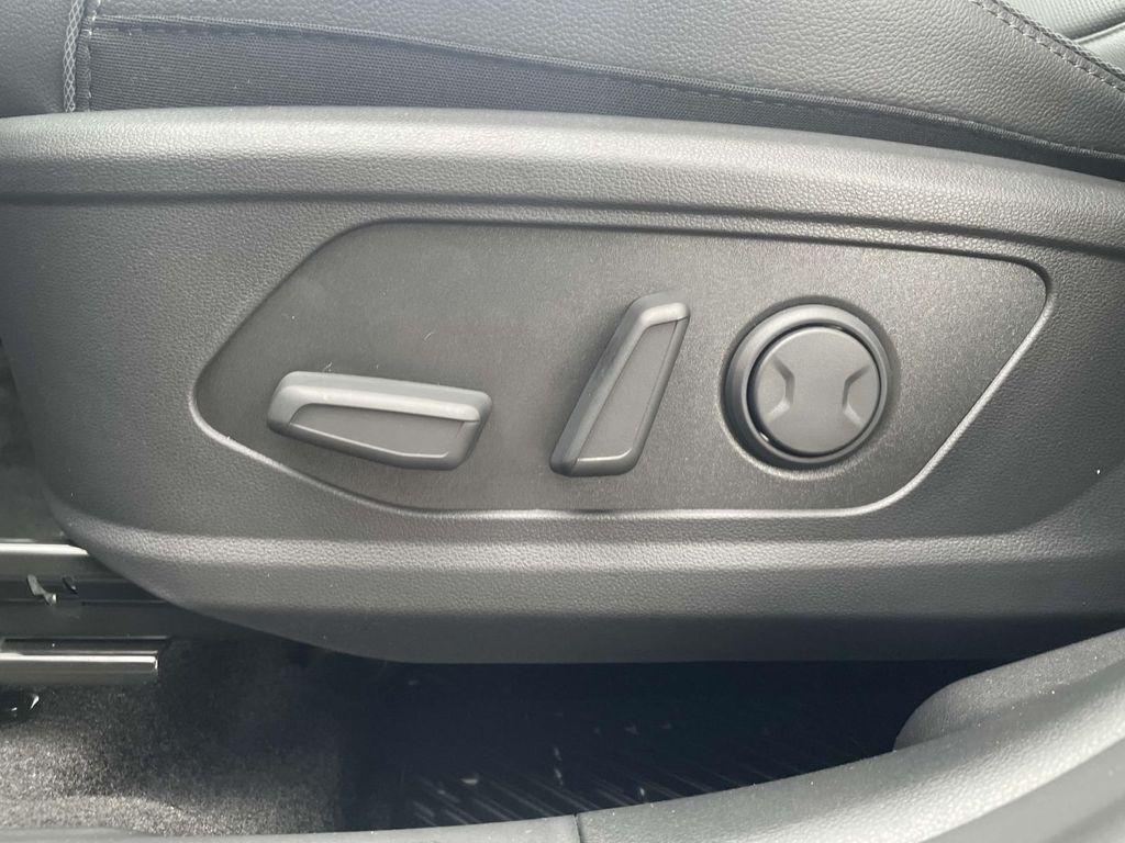 new 2025 Hyundai TUCSON Hybrid car, priced at $43,330