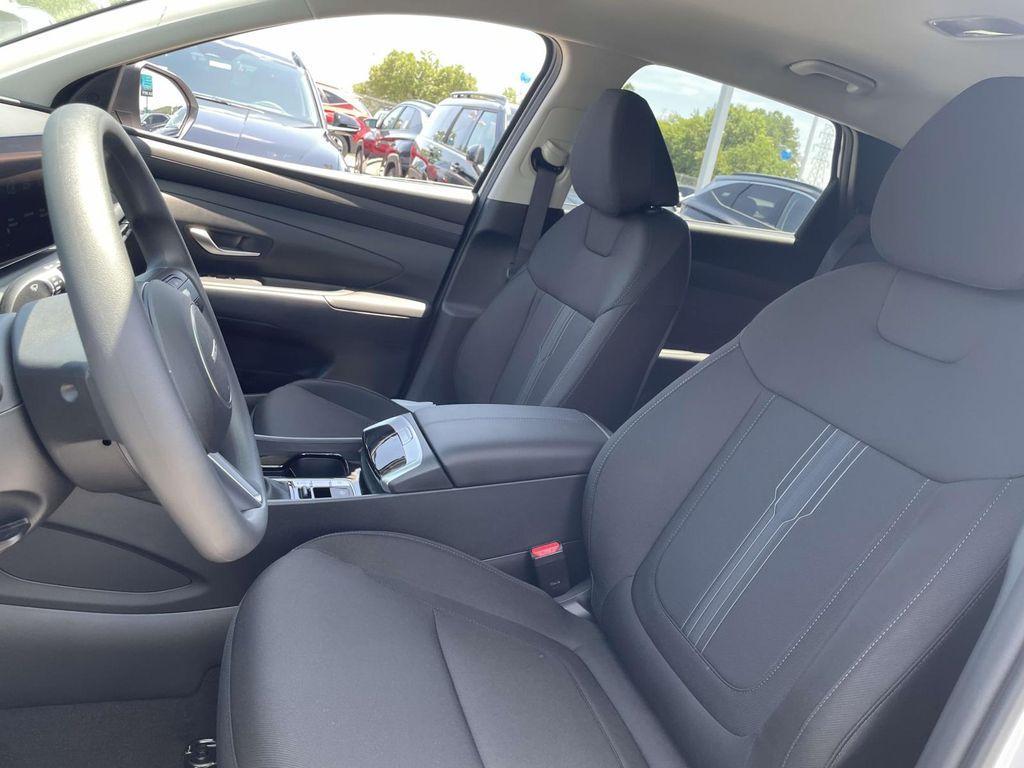 new 2025 Hyundai Tucson car, priced at $34,015