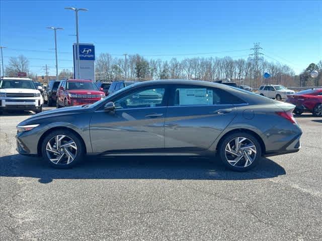 new 2025 Hyundai Elantra car, priced at $28,190