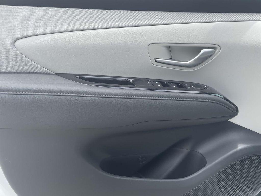 new 2025 Hyundai TUCSON Hybrid car, priced at $43,825