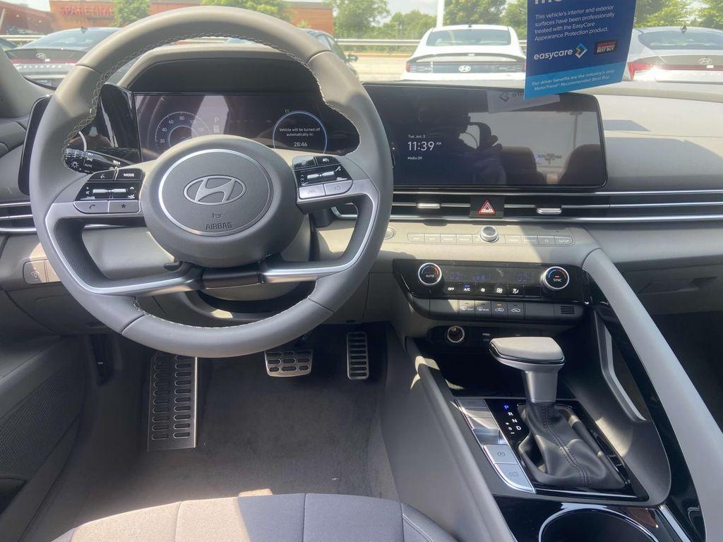 new 2025 Hyundai ELANTRA HEV car, priced at $28,185