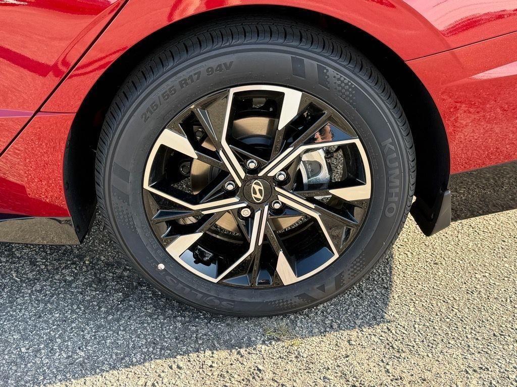 new 2025 Hyundai Sonata car, priced at $30,205