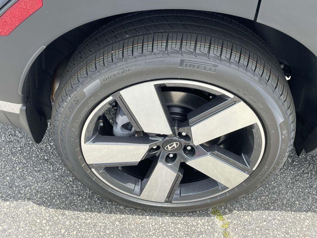 new 2025 Hyundai Santa Fe car, priced at $44,880