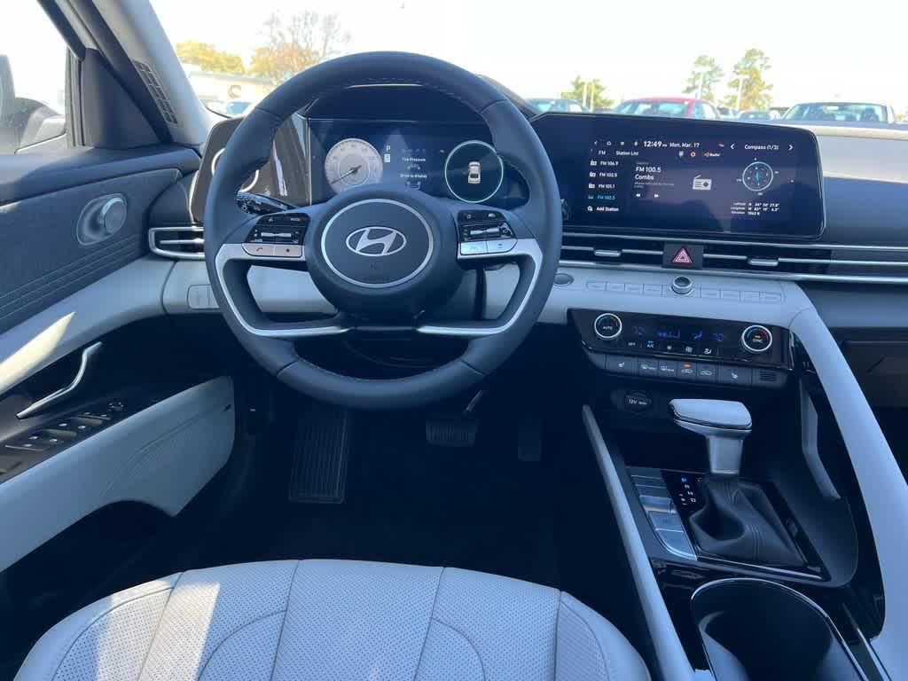 new 2025 Hyundai Elantra car, priced at $28,910