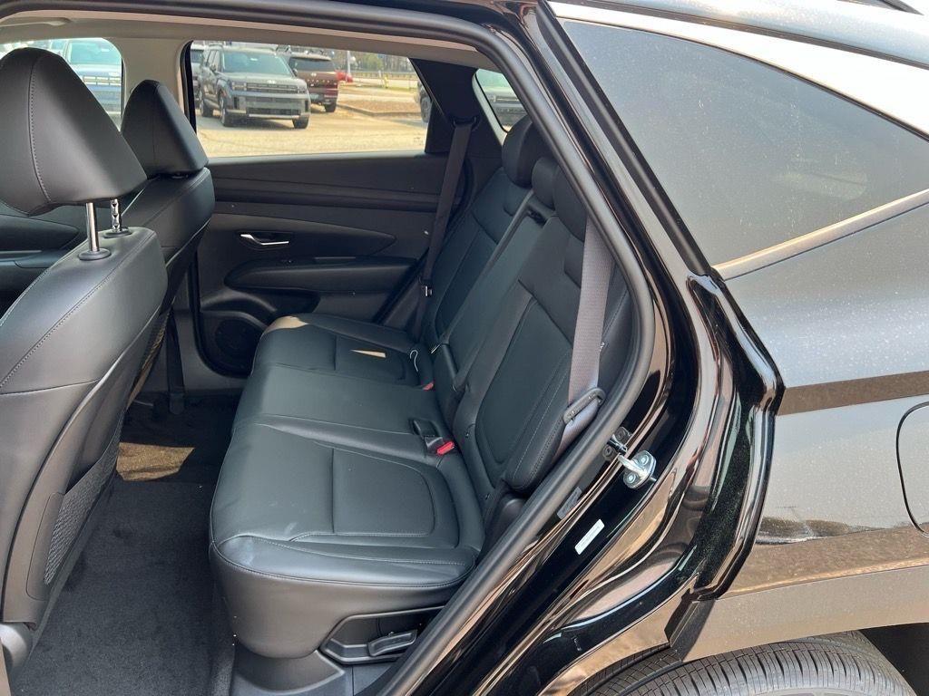 new 2025 Hyundai TUCSON Hybrid car, priced at $38,320