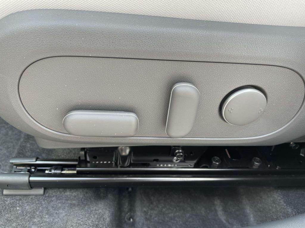 new 2025 Hyundai Kona car, priced at $29,595