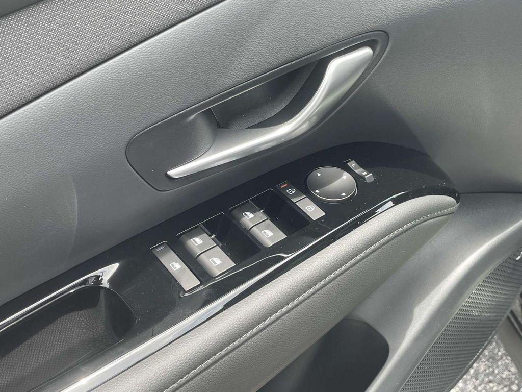 new 2025 Hyundai TUCSON Hybrid car, priced at $43,325