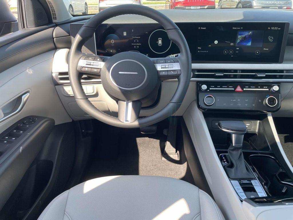 new 2025 Hyundai Tucson car, priced at $35,235