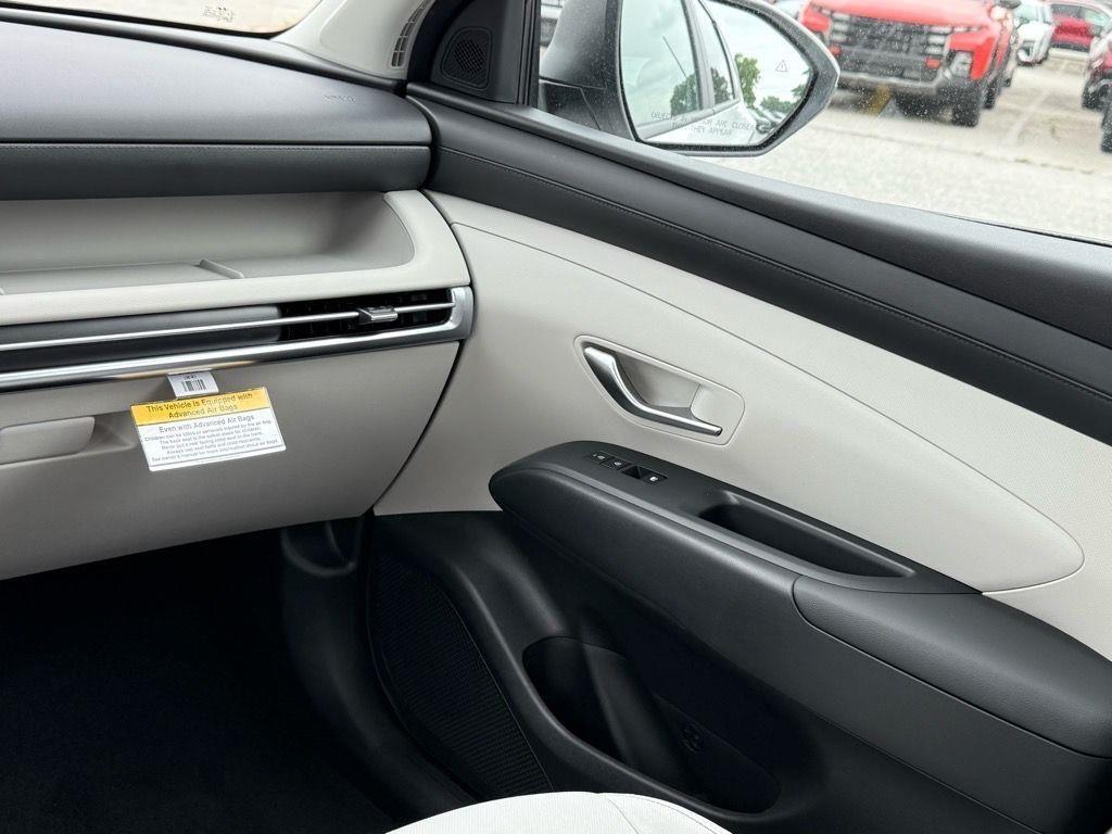 new 2025 Hyundai Tucson car, priced at $33,190