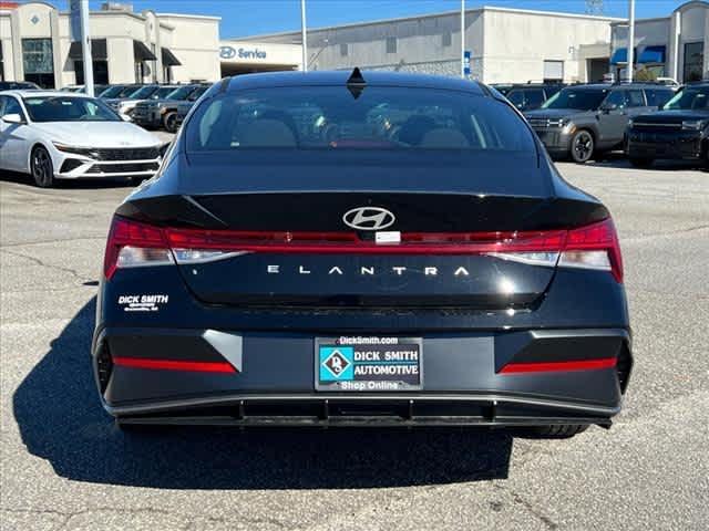 new 2025 Hyundai Elantra car, priced at $26,544