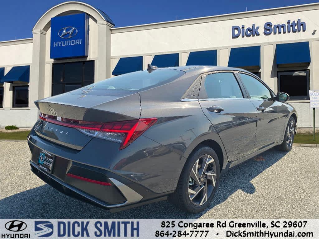 new 2025 Hyundai Elantra car, priced at $27,456