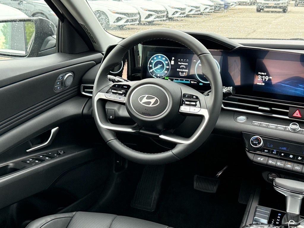 new 2025 Hyundai ELANTRA HEV car, priced at $31,580