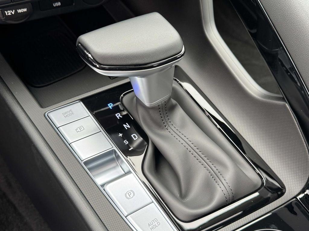 new 2025 Hyundai Elantra car, priced at $27,207