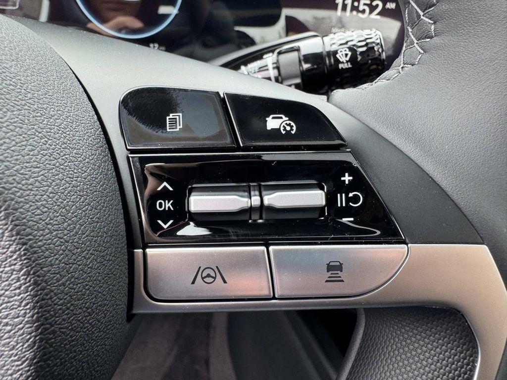 new 2025 Hyundai Elantra car, priced at $27,207