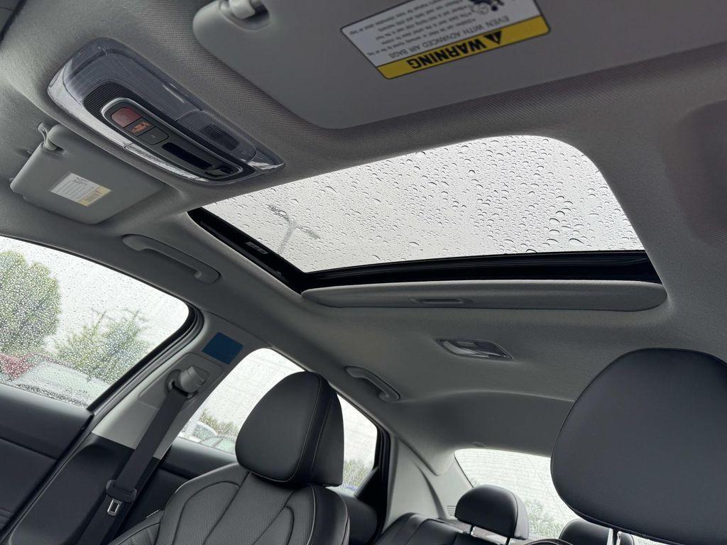 new 2025 Hyundai Elantra car, priced at $27,207