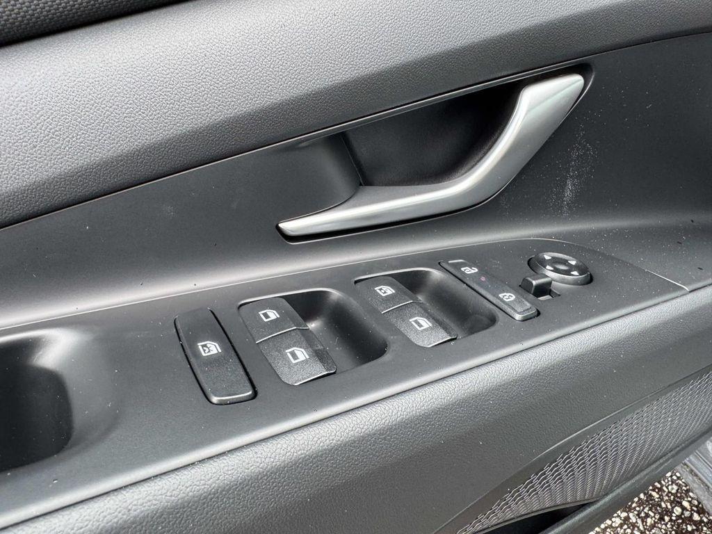 new 2025 Hyundai Elantra car, priced at $27,207