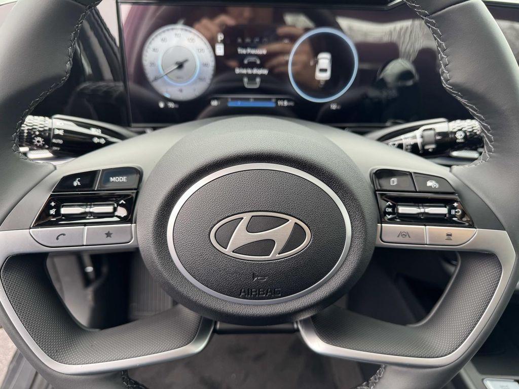 new 2025 Hyundai Elantra car, priced at $27,207