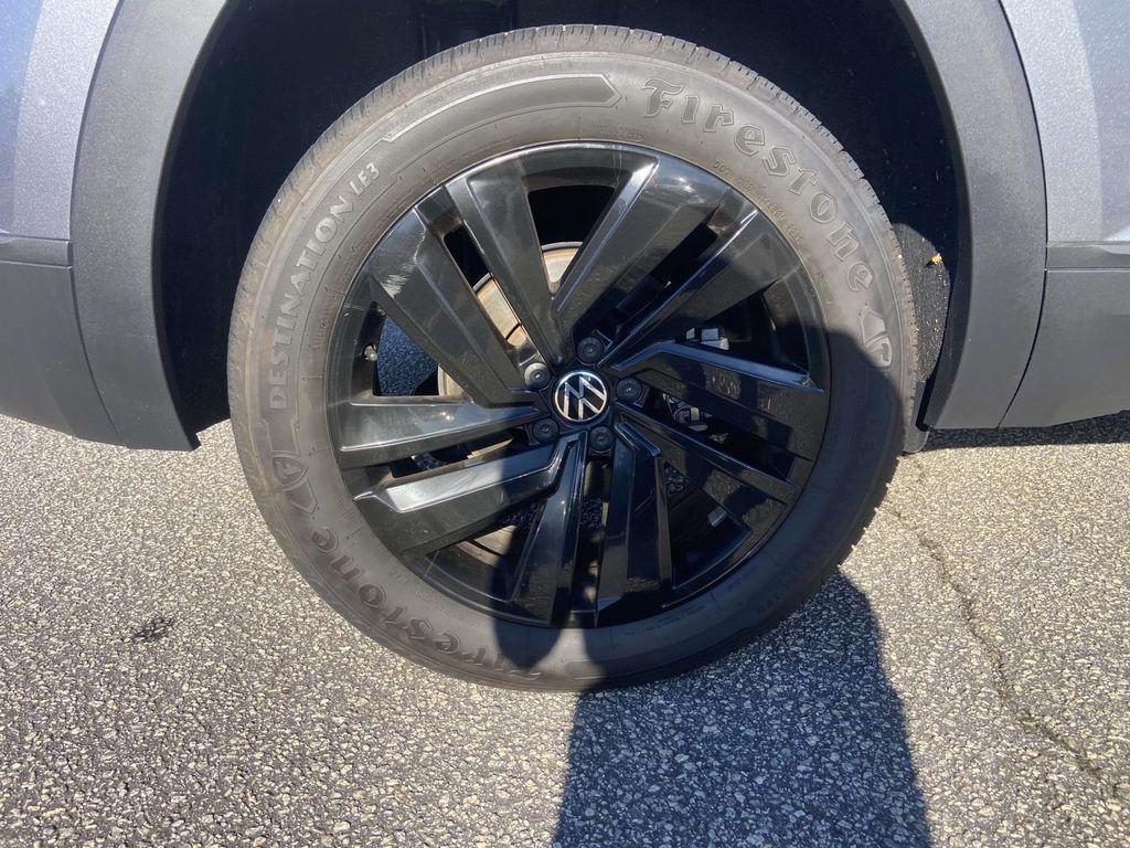 used 2022 Volkswagen Atlas Cross Sport car, priced at $24,995