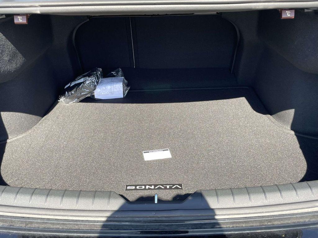 new 2025 Hyundai Sonata Hybrid car, priced at $37,525