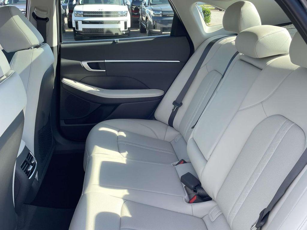 new 2025 Hyundai Sonata Hybrid car, priced at $37,525