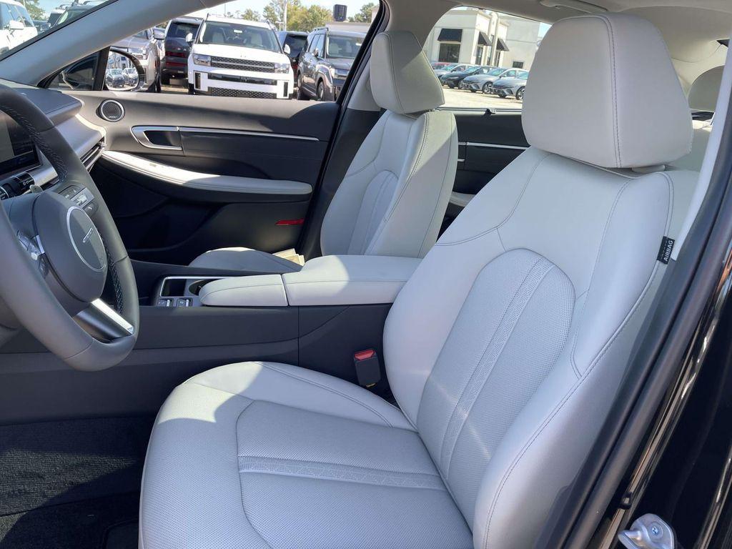 new 2025 Hyundai Sonata Hybrid car, priced at $37,525