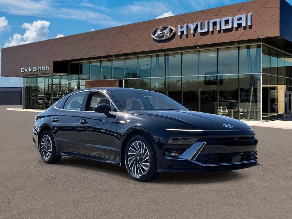 new 2025 Hyundai Sonata Hybrid car, priced at $37,525
