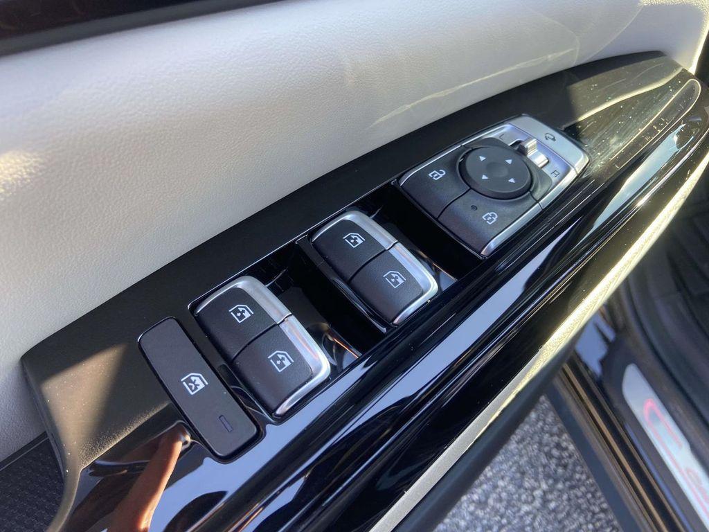 used 2024 Kia Carnival car, priced at $41,995