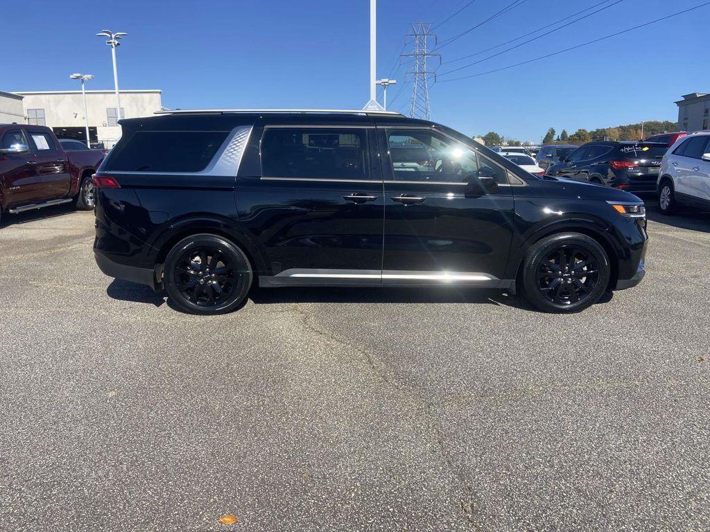 used 2024 Kia Carnival car, priced at $41,995