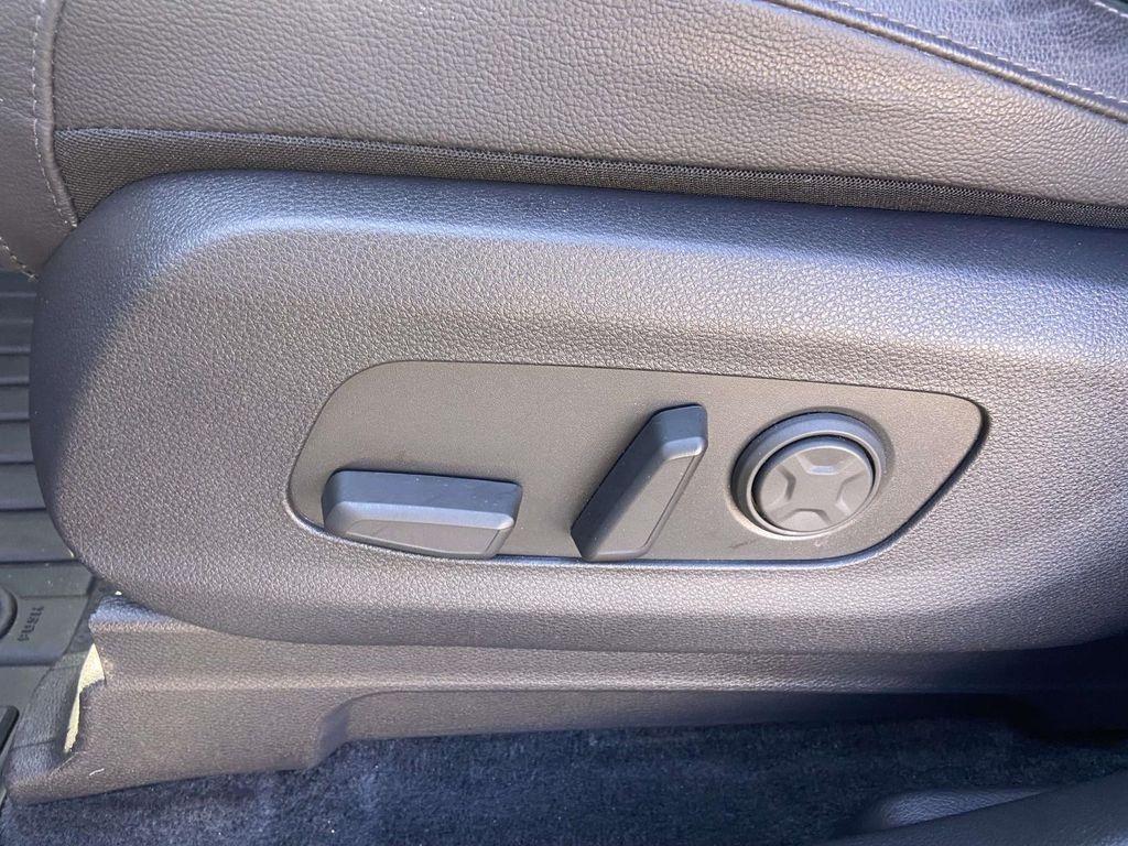 used 2024 Kia Carnival car, priced at $41,995