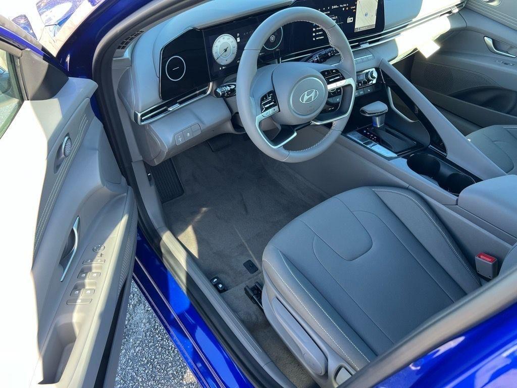 new 2025 Hyundai Elantra car, priced at $26,240