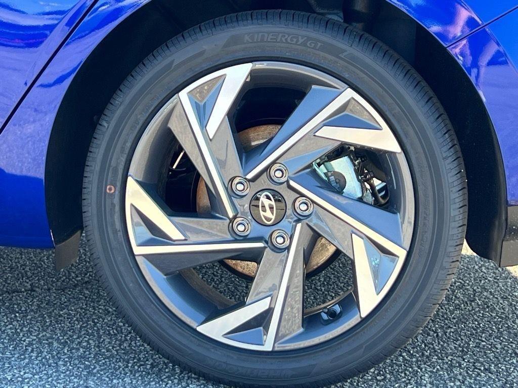 new 2025 Hyundai Elantra car, priced at $26,240