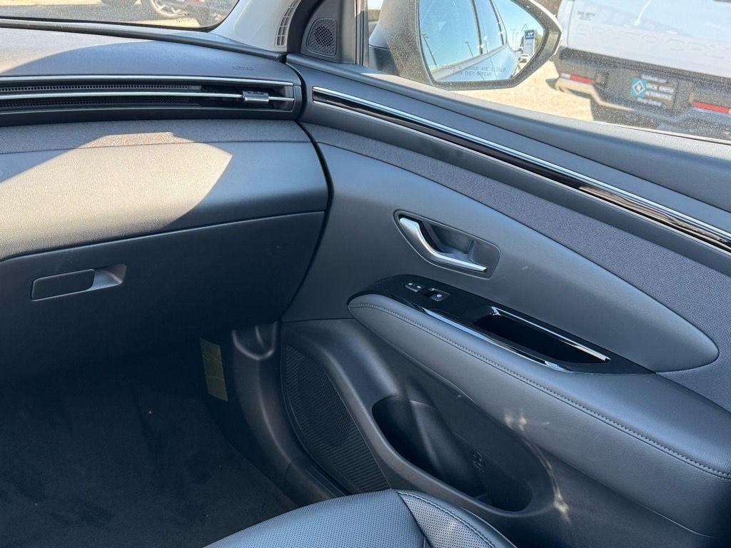 used 2024 Hyundai TUCSON Hybrid car, priced at $34,990
