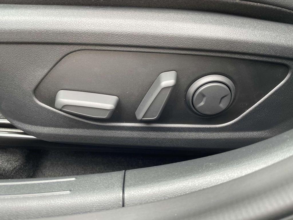 new 2025 Hyundai Elantra car, priced at $27,632