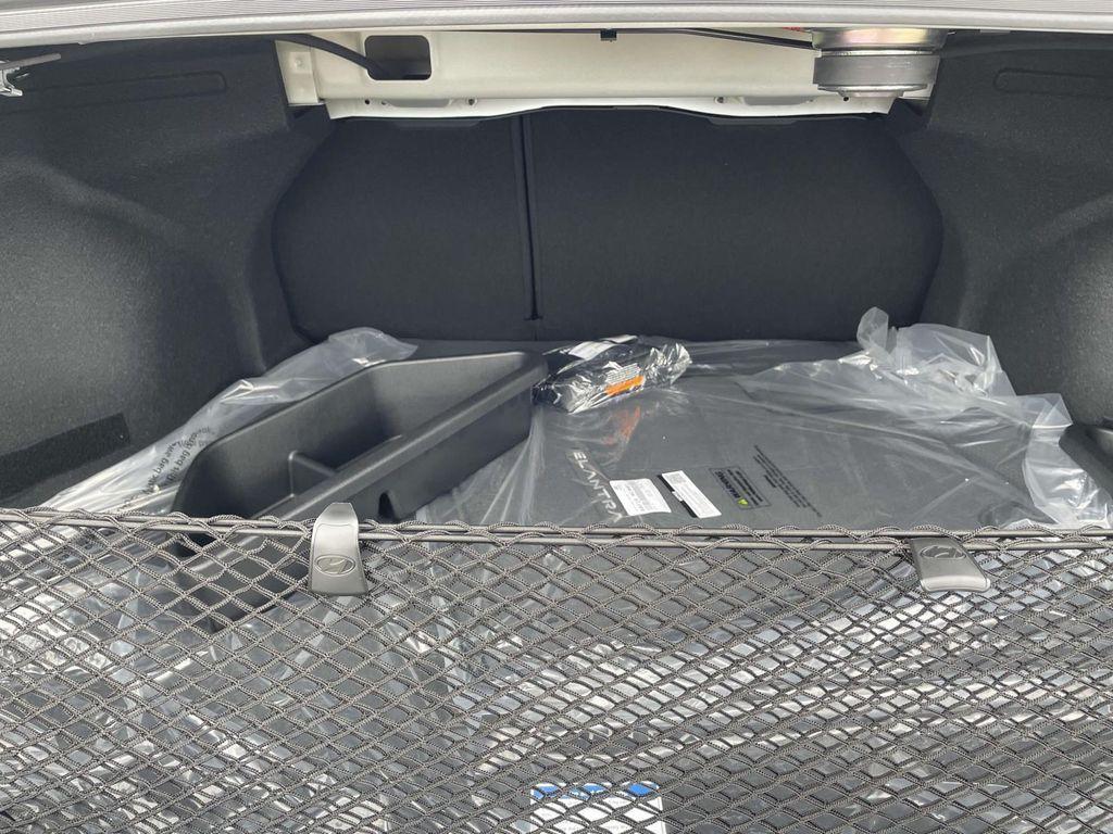 new 2025 Hyundai Elantra car, priced at $27,632
