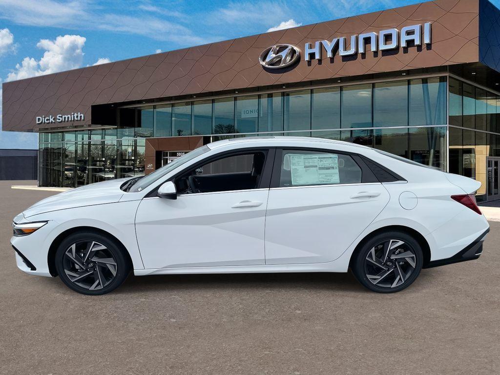 new 2025 Hyundai Elantra car, priced at $27,632