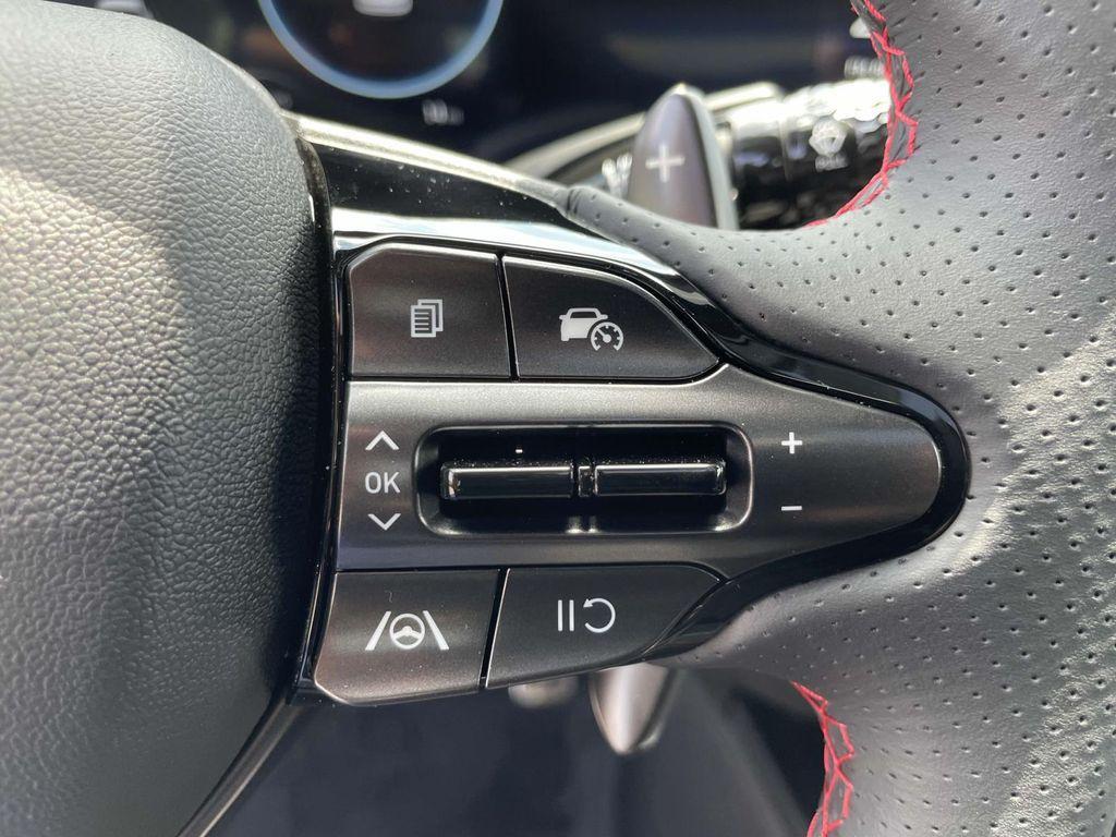 new 2025 Hyundai Elantra car, priced at $30,725