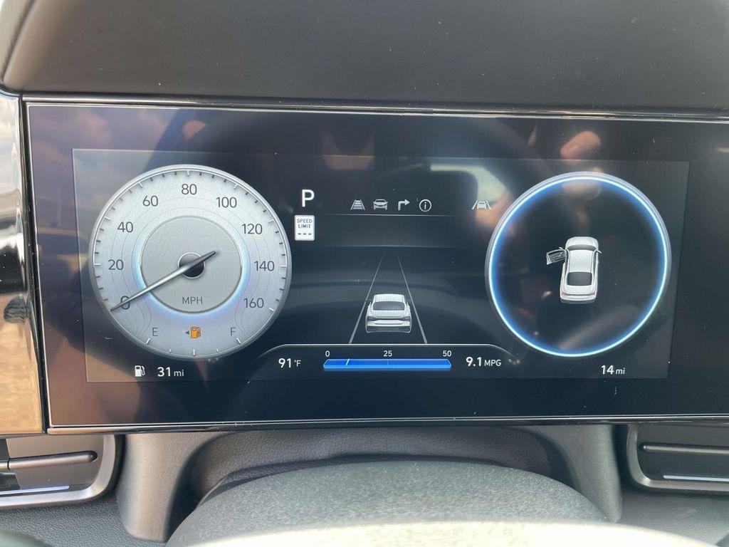 new 2025 Hyundai Elantra car, priced at $30,725
