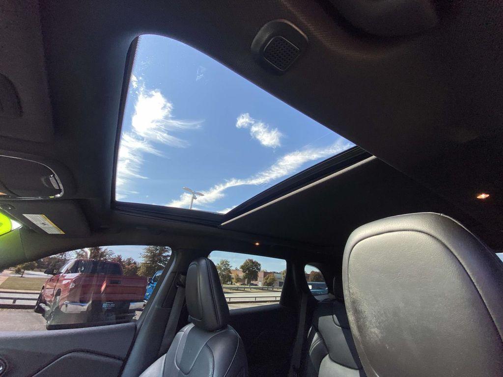 used 2021 Jeep Cherokee car, priced at $20,394