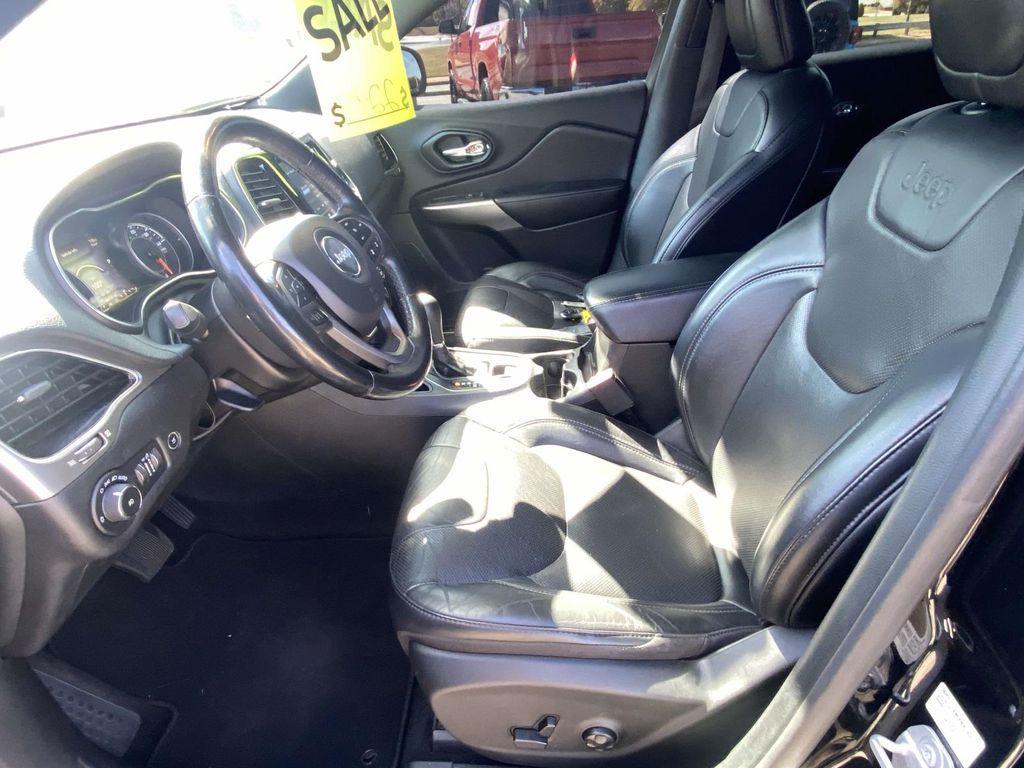 used 2021 Jeep Cherokee car, priced at $20,394