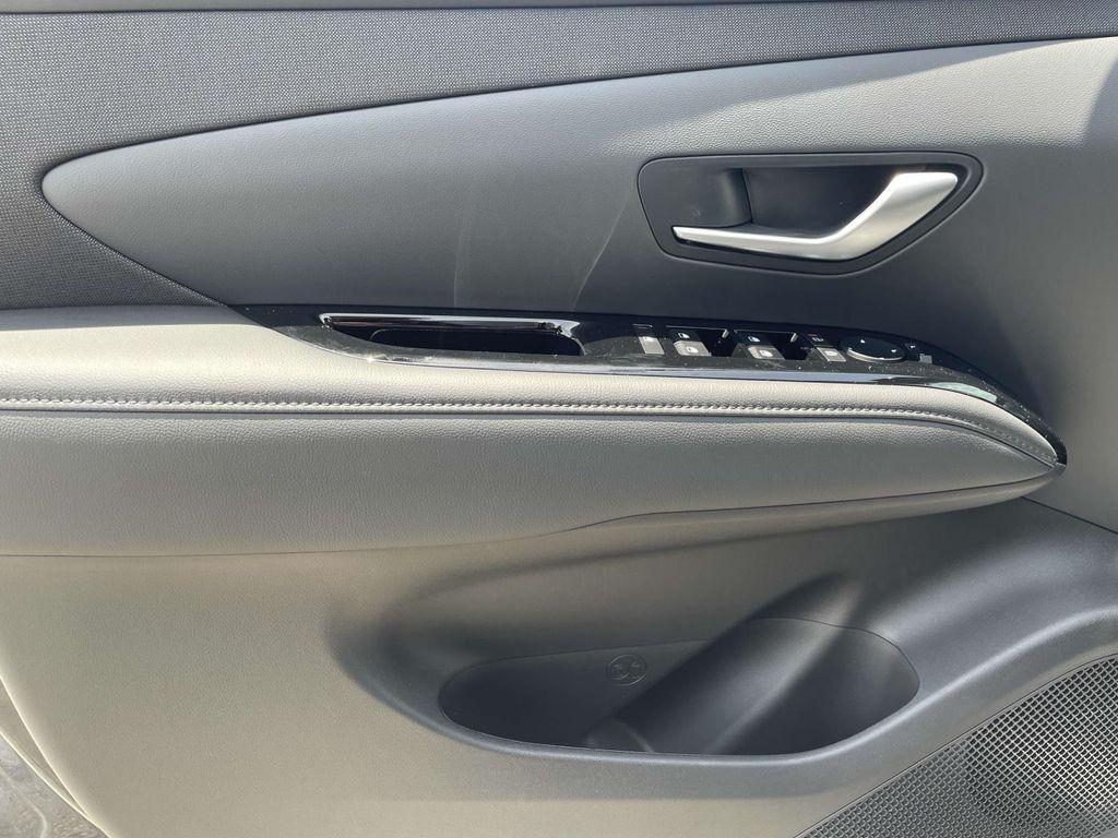 new 2025 Hyundai TUCSON Hybrid car, priced at $43,390