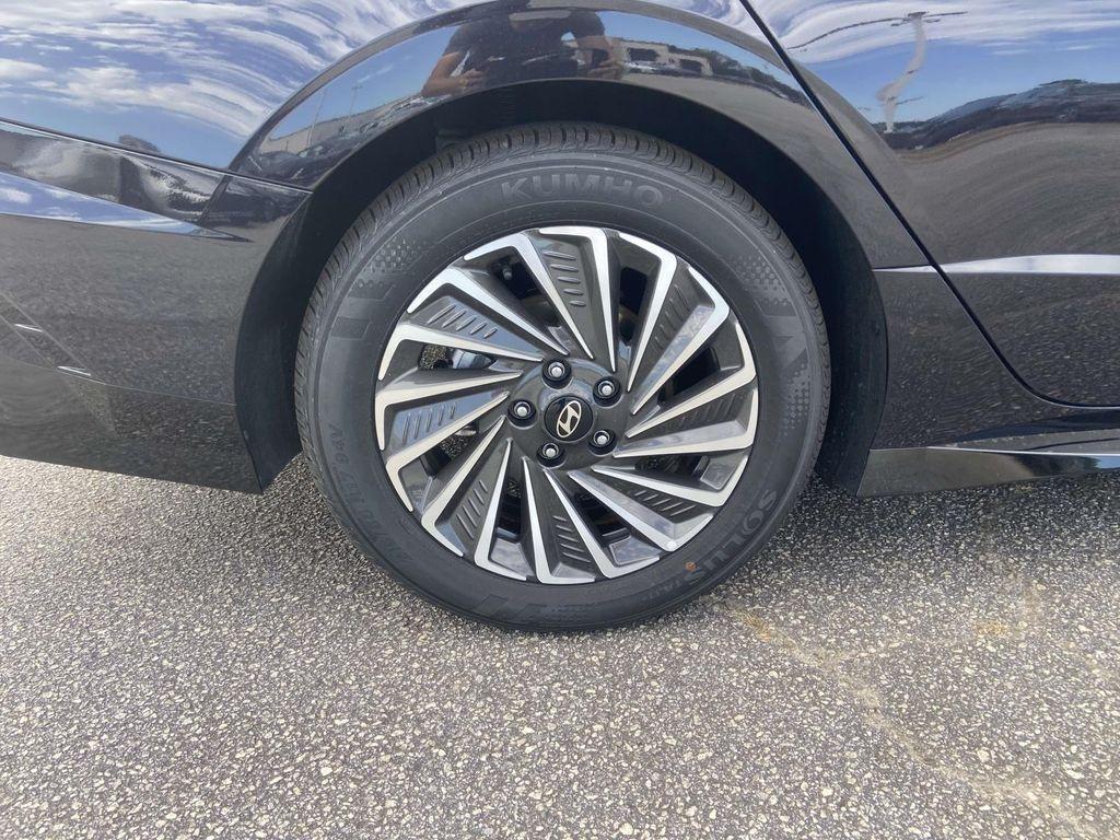 new 2025 Hyundai Sonata Hybrid car, priced at $36,769