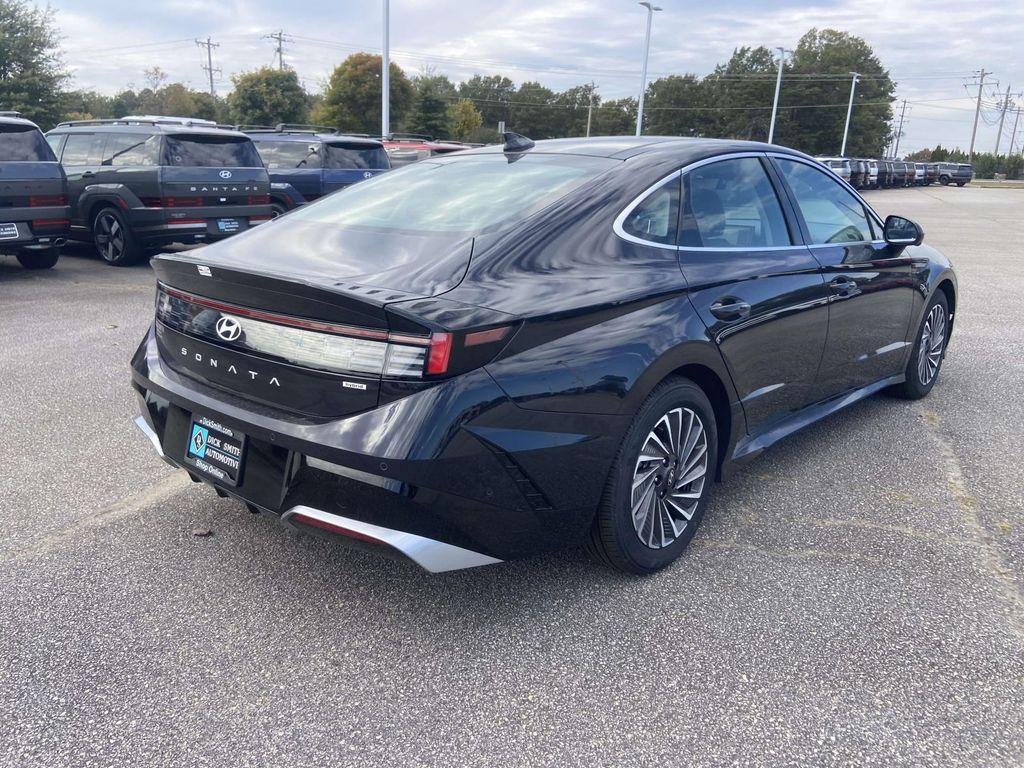 new 2025 Hyundai Sonata Hybrid car, priced at $36,769