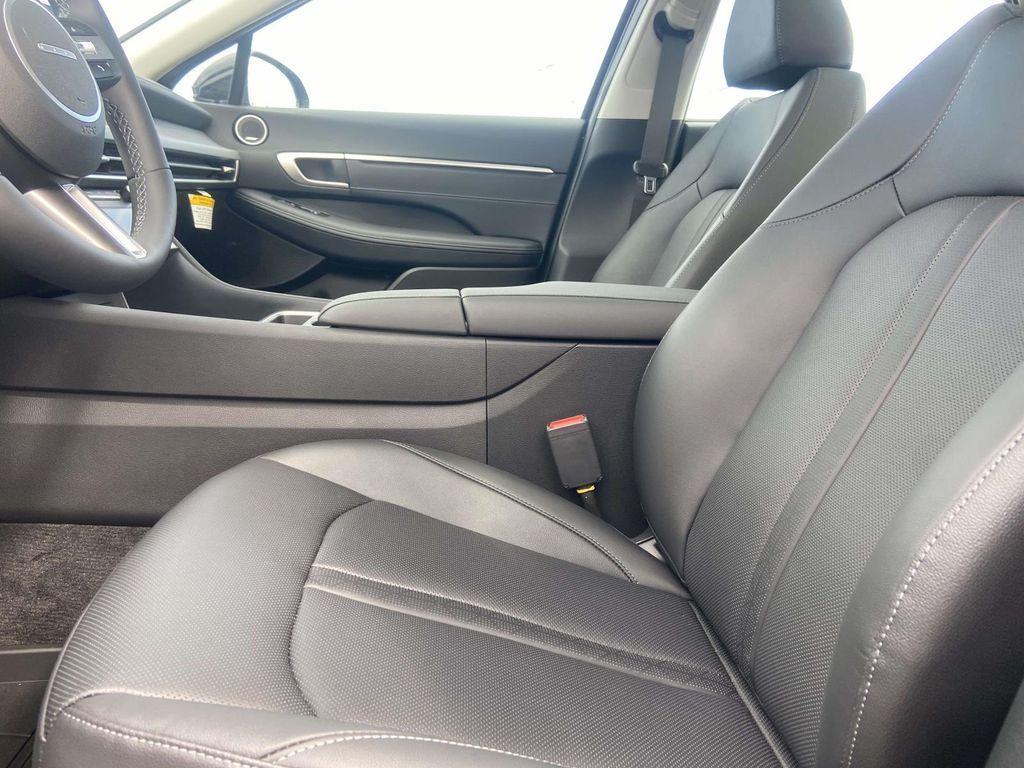 new 2025 Hyundai Sonata Hybrid car, priced at $36,769
