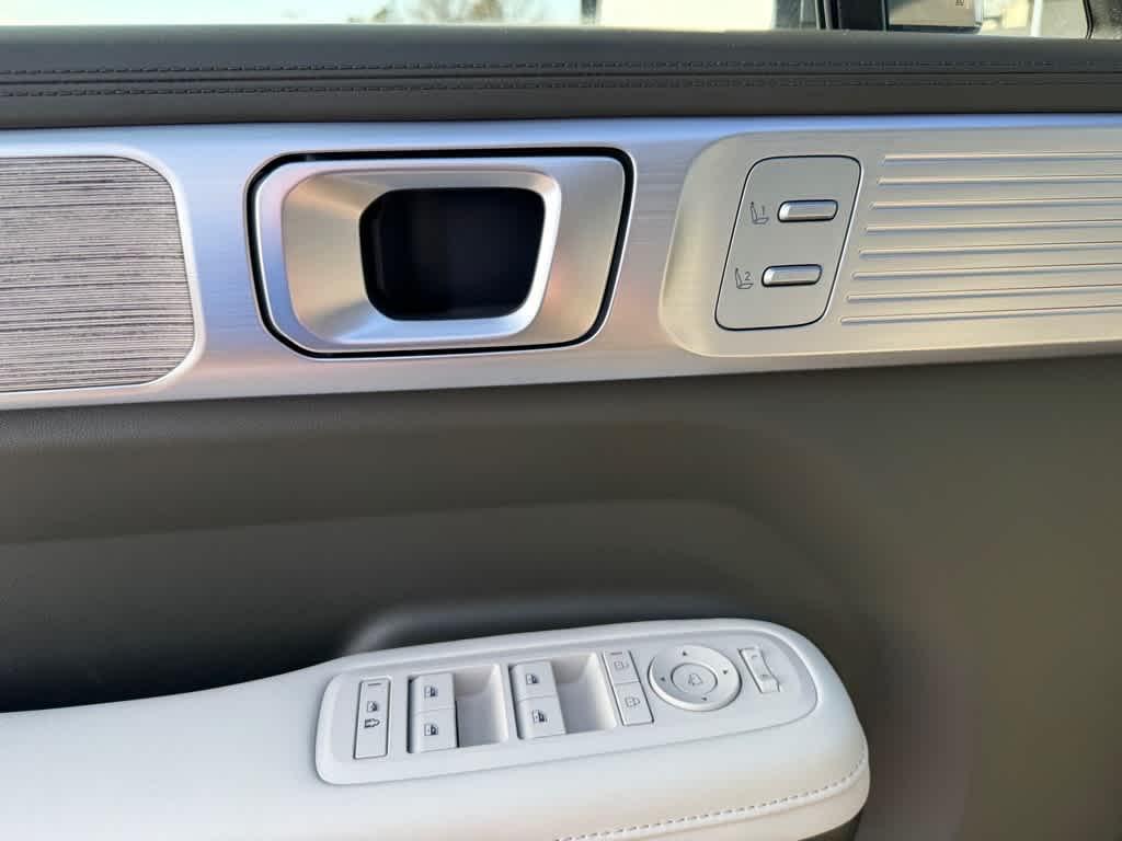 new 2025 Hyundai Santa Fe car, priced at $48,138