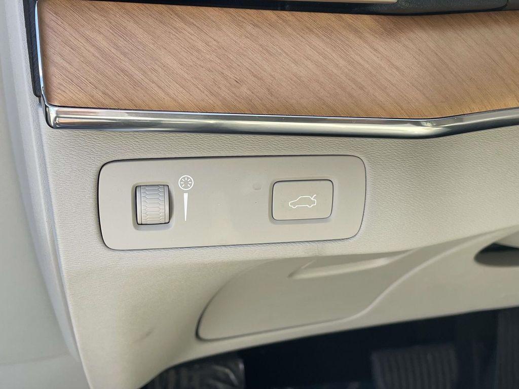 used 2021 Volvo XC90 car, priced at $34,960