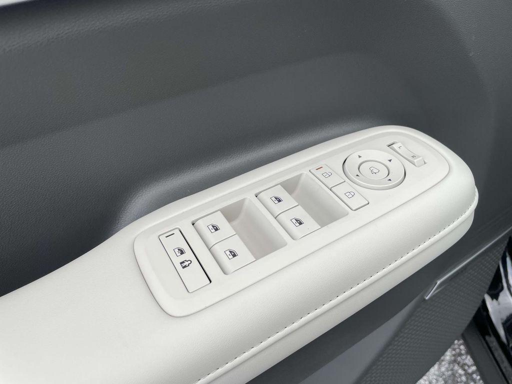 new 2025 Hyundai SANTA FE HEV car, priced at $51,929