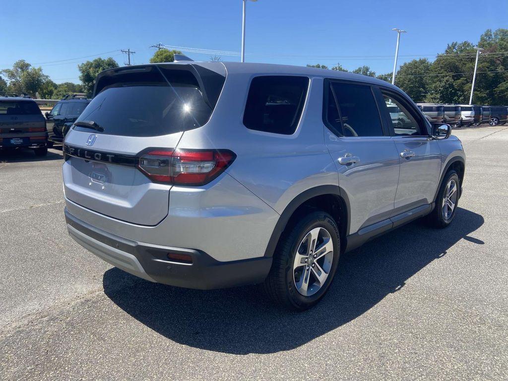 used 2024 Honda Pilot car, priced at $37,250