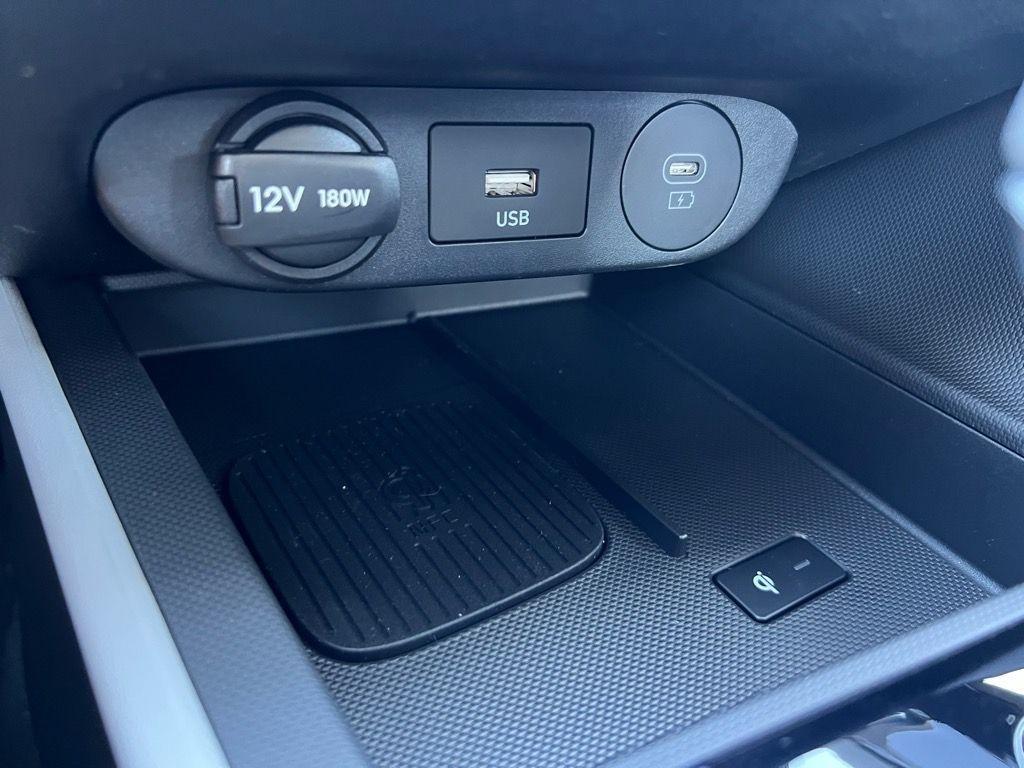 new 2025 Hyundai Elantra car, priced at $28,900
