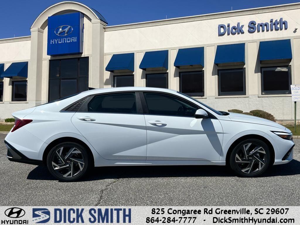 new 2025 Hyundai Elantra car, priced at $28,900